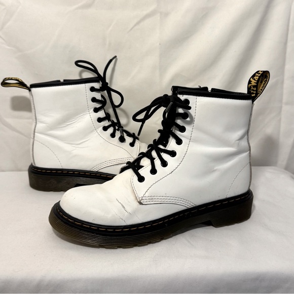 Doc‎ Dr Martens Air Wair 1460 Softy T White Leather Boots Unisex US Size Youth 3 - Picture 1 of 10